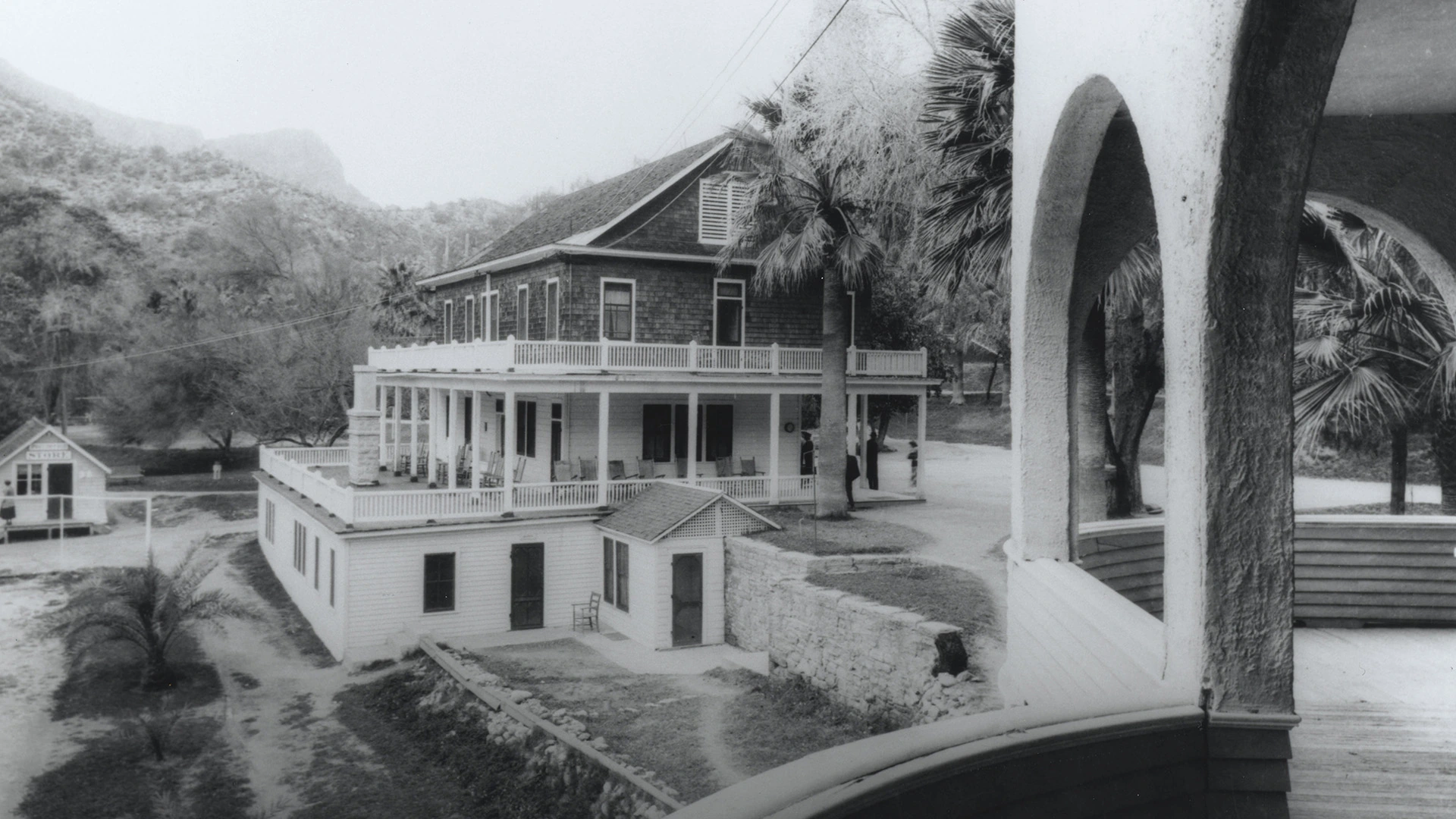 CastleHotSprings Historic Lodge Photo